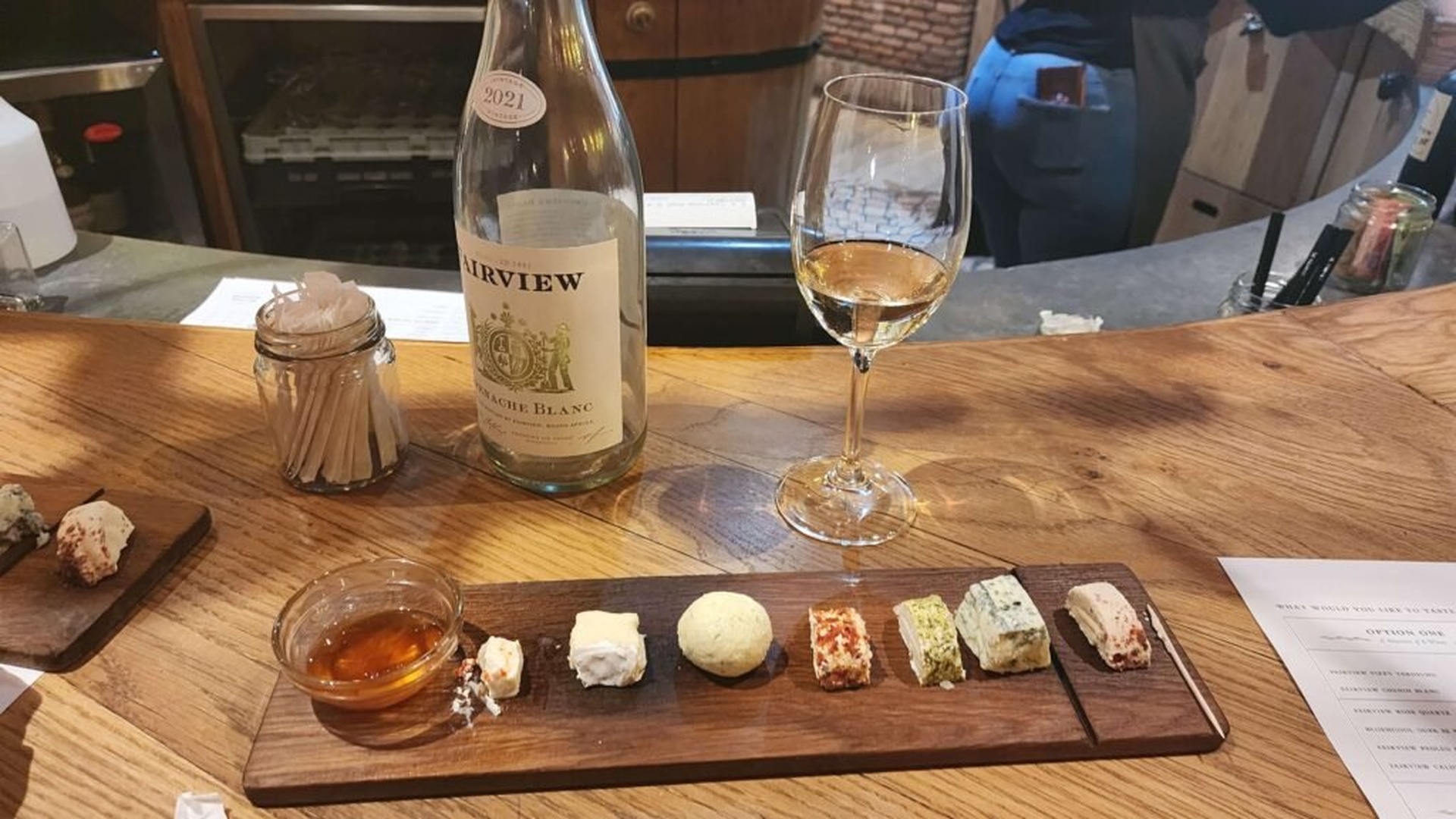Cape Winelands Luxury Wine Tour — Tastings, Lunch & Cheese Pairing — Photo 2